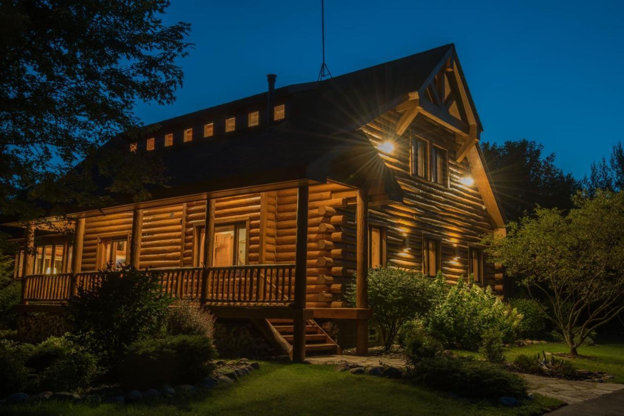 Black River Crossing Bed & Breakfast Bessemer Exterior photo